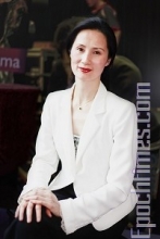 美国神韵巡回艺术团团长李维娜：必将到香港演出